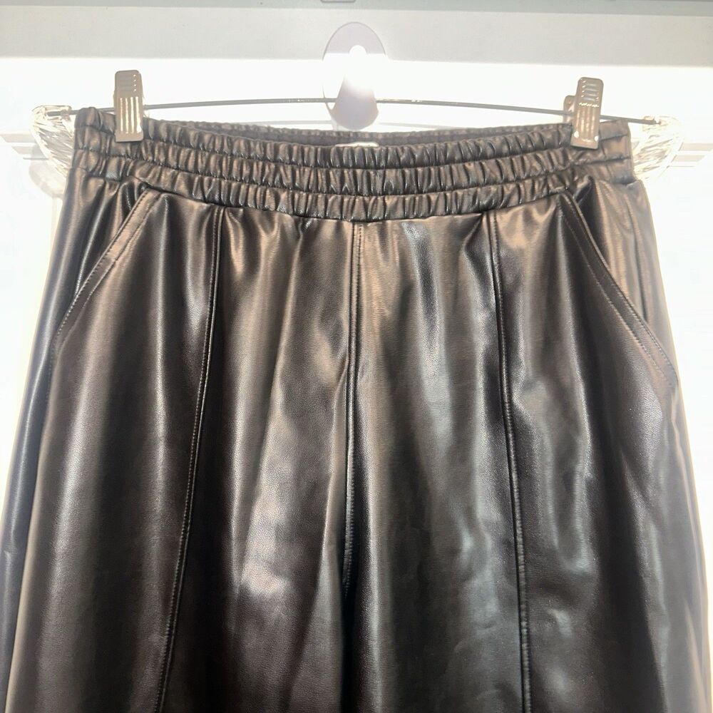 New Abercrombie and Fitch Size Medium Vegan Leather Womens Pants Black Straight - Picture 4 of 9